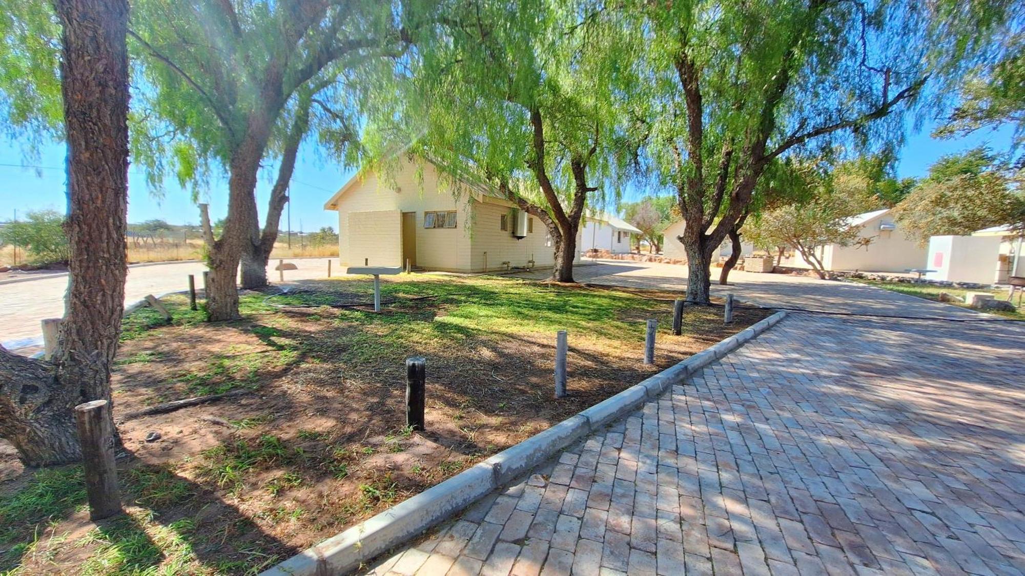 Apartamento East Gate Rest Camp Buitepos Exterior foto