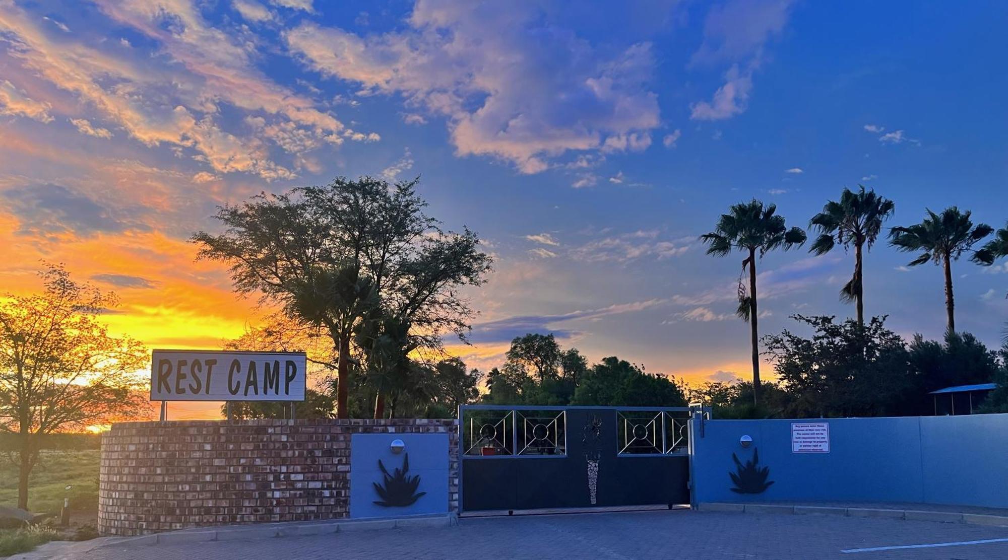 Apartamento East Gate Rest Camp Buitepos Exterior foto