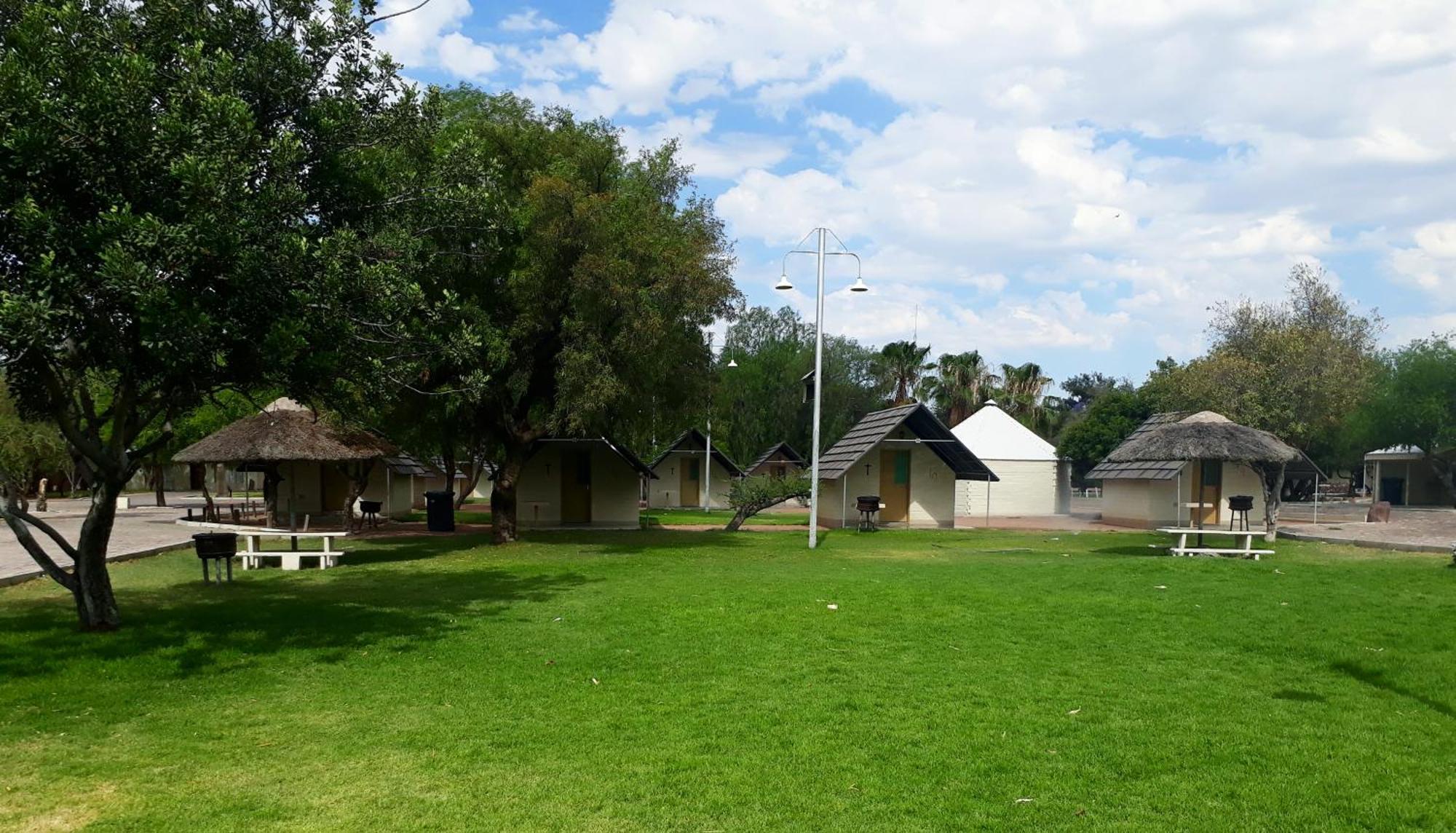 Apartamento East Gate Rest Camp Buitepos Exterior foto